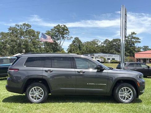 New 2026 Jeep Grand Cherokee L Laredo RWD image 4