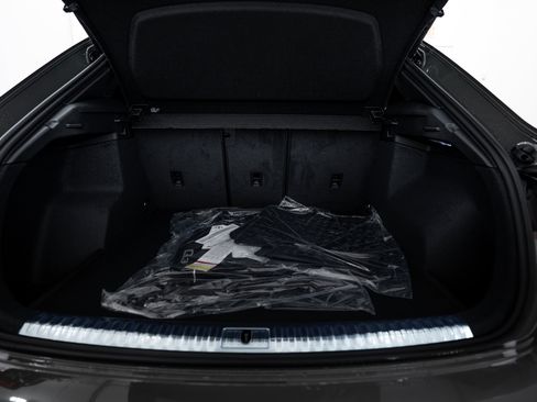 New 2025 Audi Q3 2.0T Premium image 18