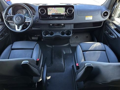Used 2024 Mercedes-Benz Sprinter 3500 image 27