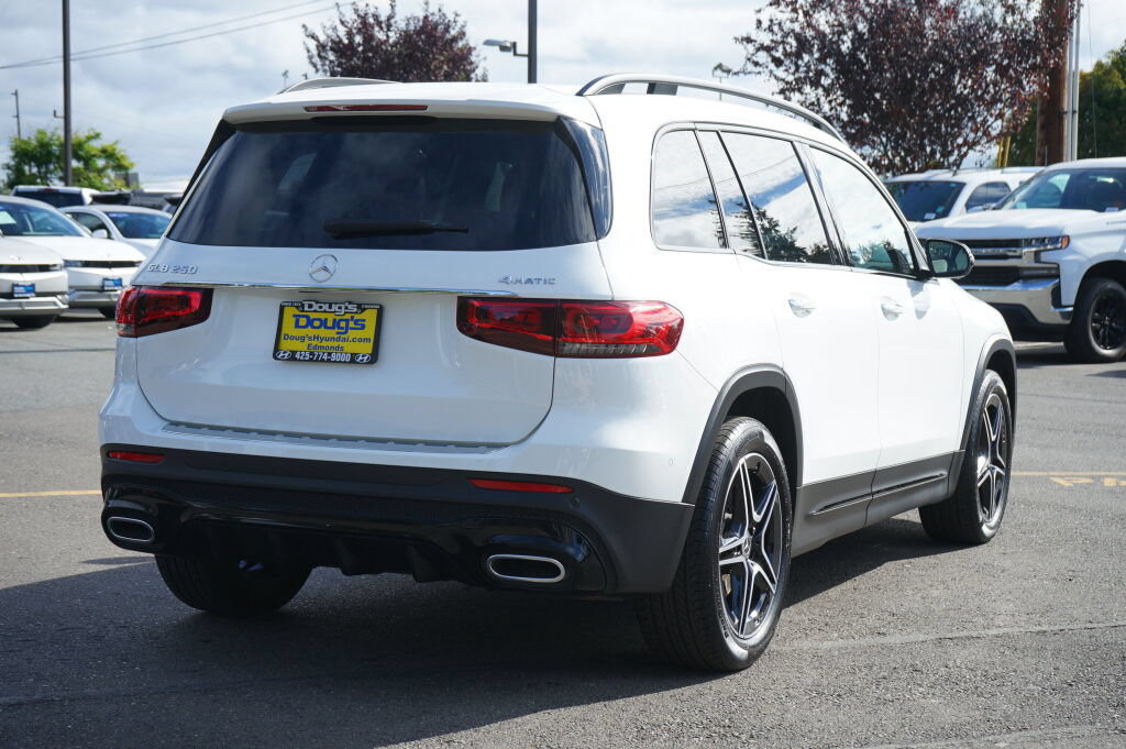 Used 2023 Mercedes-Benz GLB 250 4MATIC image 5