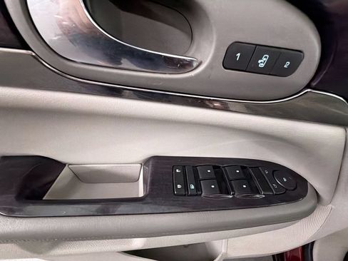Used 2017 Buick Enclave Leather FWD image 21