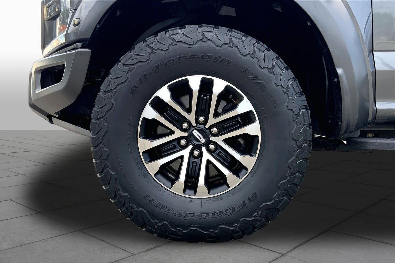 Certified 2019 Ford F150 Raptor w/ Equipment Group 802A Luxury AWD/4WD image 10