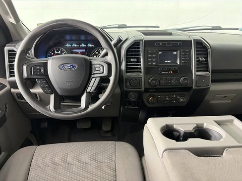 Used 2017 Ford F150 XLT w/ Trailer Tow Package image 14