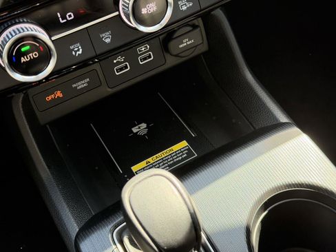 Used 2024 Honda Civic Touring image 10