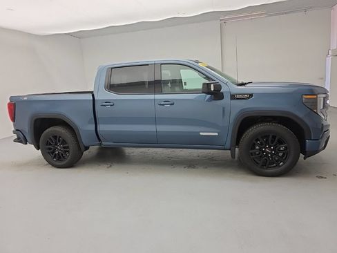 Used 2026 GMC Sierra 1500 Elevation w/ Elevation Premium Package AWD/4WD image 9