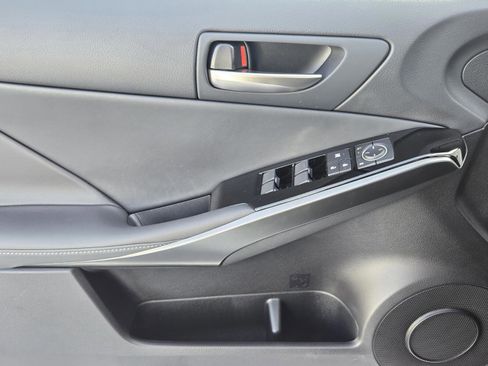 Certified 2025 Lexus IS 350 F Sport image 31