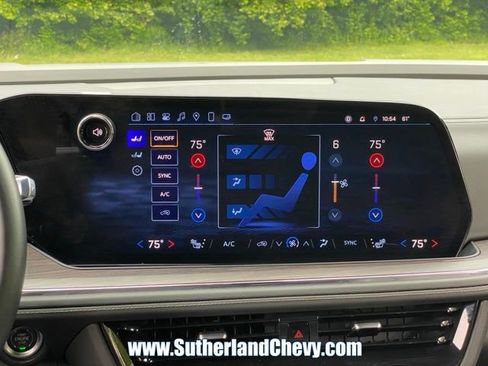 Used 2025 Chevrolet Suburban Z71 AWD/4WD image 33