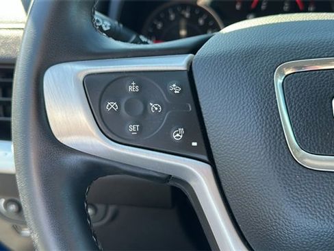 Used 2023 GMC Terrain SLT image 16