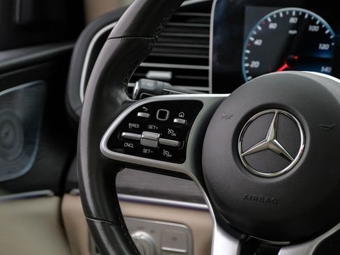 Used 2020 Mercedes-Benz GLS 450 4MATIC image 23