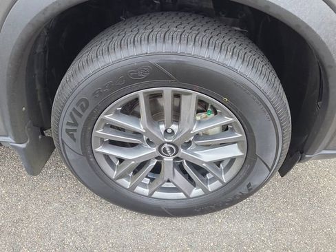Used 2024 Nissan Rogue S image 16