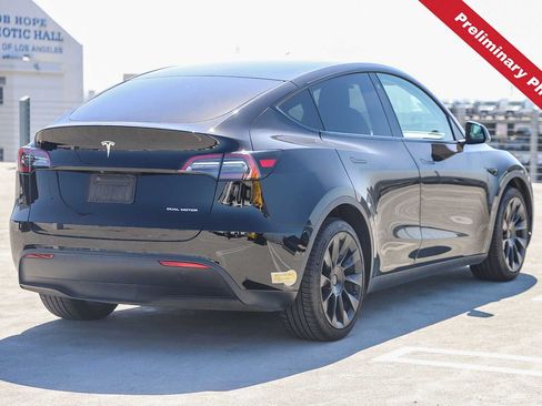 Used 2022 Tesla Model Y Long Range AWD/4WD image 6
