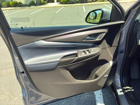 Used 2023 Chevrolet Bolt EUV Premier w/ Sun & Sound Package FWD image 17