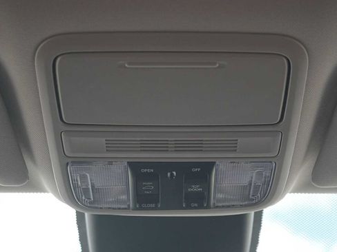 Used 2026 Honda Odyssey Elite image 23
