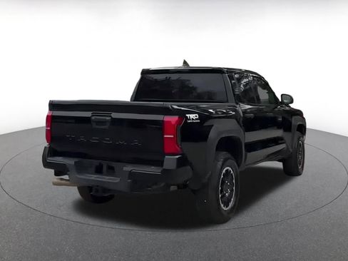 Used 2025 Toyota Tacoma TRD Off-Road image 11