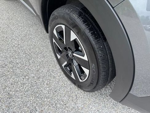 Certified 2025 Nissan Kicks SV AWD/4WD image 45