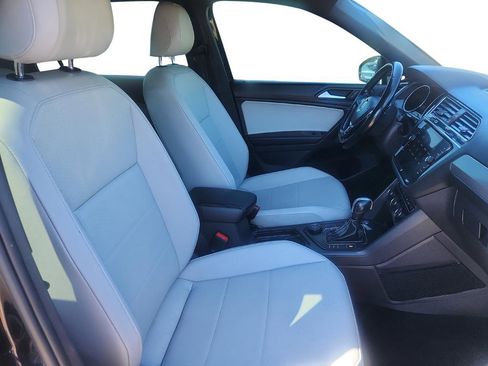 Used 2021 Volkswagen Tiguan SE R-Line image 31