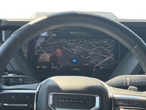 Certified 2025 GMC Yukon XL Denali AWD/4WD image 14