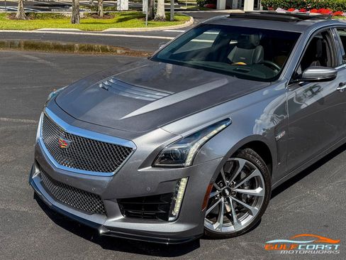 Used 2019 Cadillac CTS V w/ Luxury Package image 10