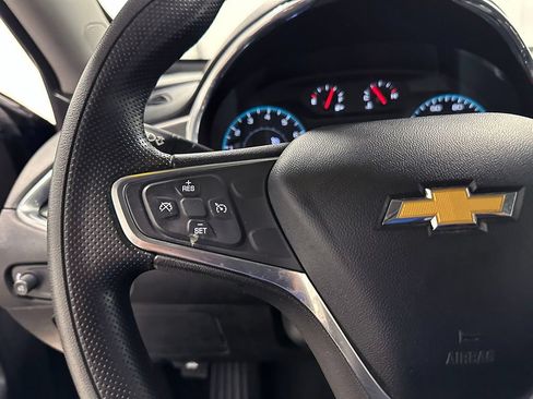 Used 2019 Chevrolet Malibu LT FWD image 33