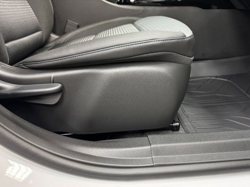 New 2026 Chevrolet Trax LT w/ LT Convenience Package image 19