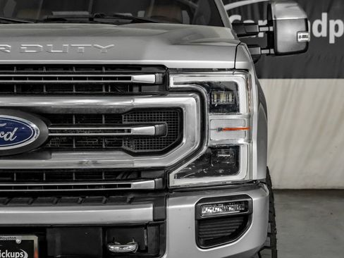 Used 2022 Ford F250 Platinum w/ FX4 Off-Road Package AWD/4WD image 41