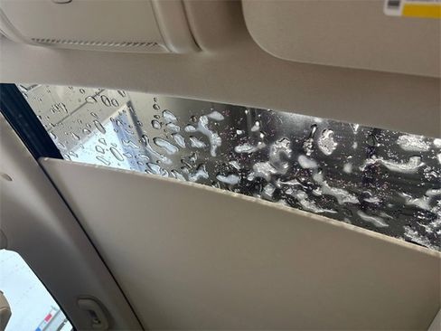 Certified 2023 Cadillac XT5 Premium Luxury w/ LPO, Floor Liner Package image 26