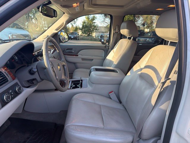 Used 2010 Chevrolet Avalanche LTZ AWD/4WD image 14