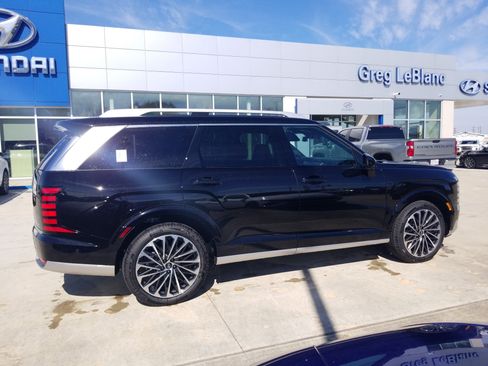 Used 2026 Hyundai Palisade Calligraphy image 8