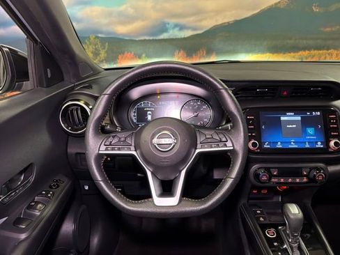 Used 2022 Nissan Kicks SR w/ Premium Package FWD image 41