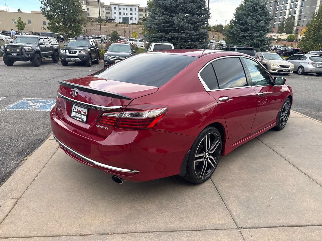 Used 2017 Honda Accord Sport image 8