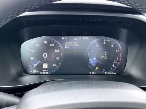 Certified 2022 Volvo XC40 T5 R-Design w/ Advanced Package image 24