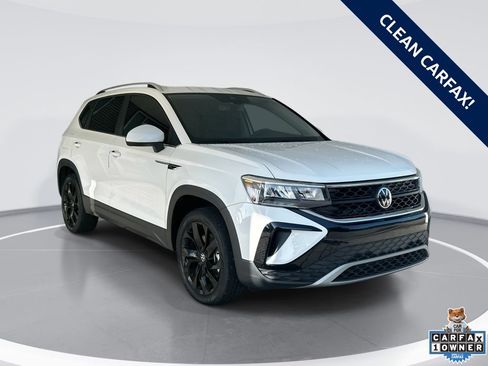 Certified 2023 Volkswagen Taos SE FWD image 49