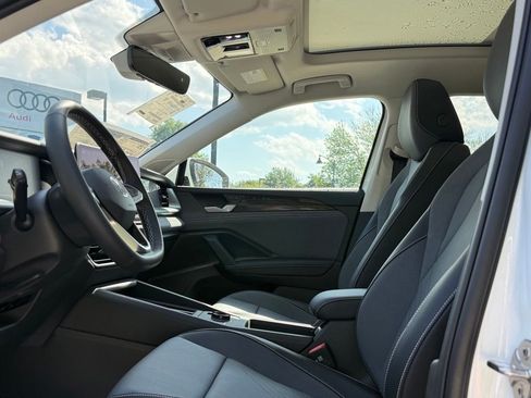 New 2026 Volkswagen Tiguan SE AWD/4WD image 30