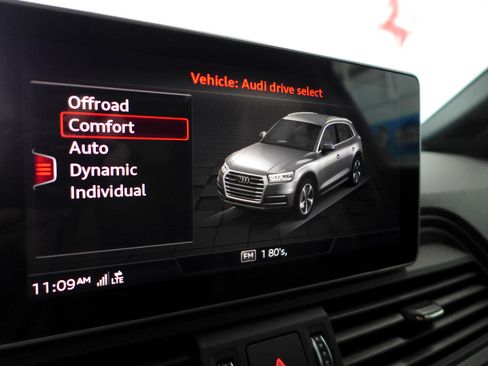 Used 2019 Audi Q5 2.0T Premium Plus w/ Premium Plus Package image 32