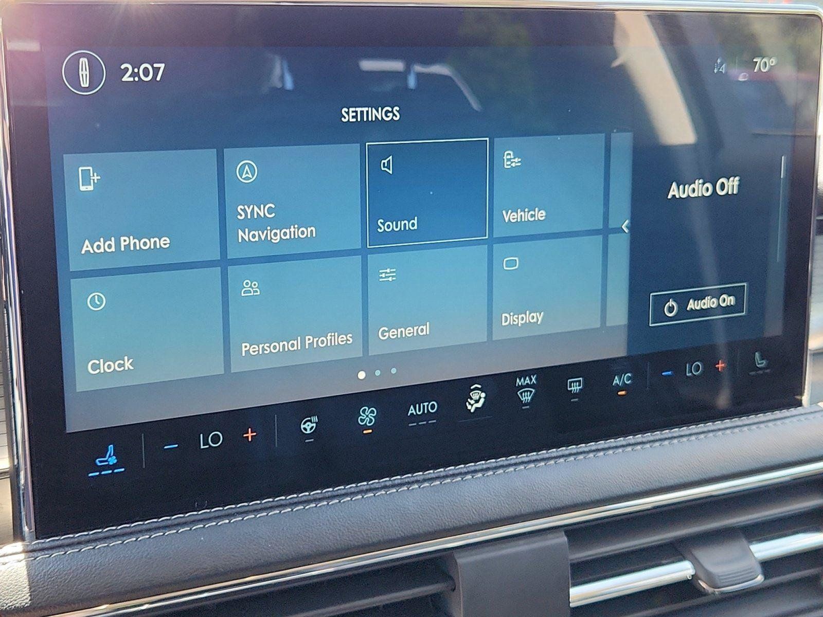 Used 2023 Lincoln Corsair AWD w/ Equipment Group 101A image 24