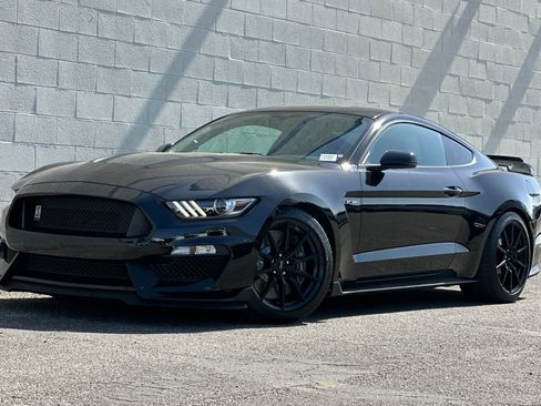 Used 2018 Ford Mustang Shelby GT350 w/ Electronics Package RWD image 8