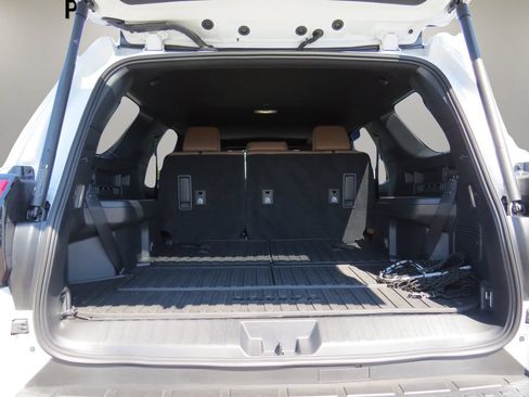 Used 2026 Toyota 4Runner Limited AWD/4WD image 14