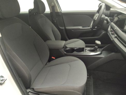 Used 2025 Kia K4 FWD image 21
