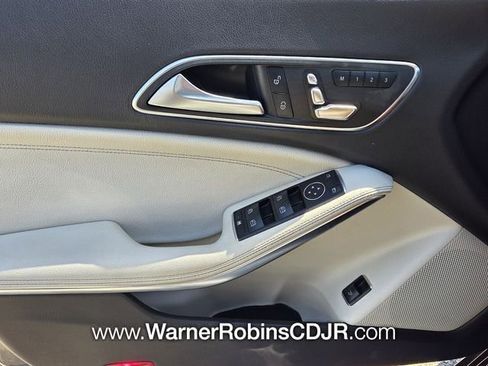 Used 2018 Mercedes-Benz CLA 250 4MATIC image 34