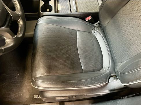Used 2024 Honda Odyssey Elite image 19