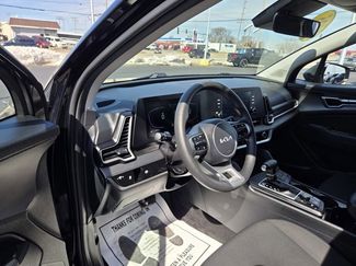 Used 2025 Kia Sportage LX video 2