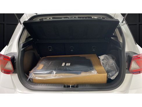 New 2026 Hyundai Venue SEL FWD image 27