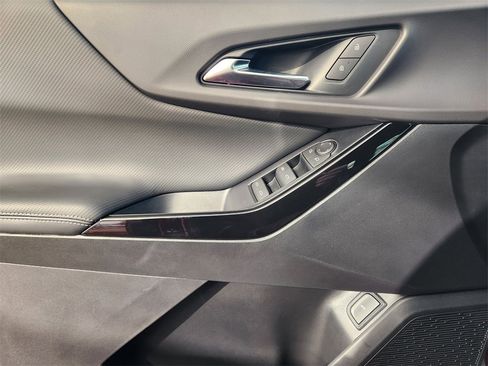 New 2026 Chevrolet Equinox LT w/ Convenience Package II image 16