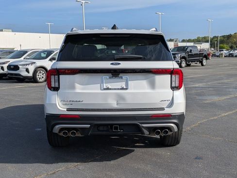 Certified 2025 Ford Explorer Platinum w/ Ultimate Package image 5