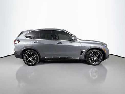 New 2026 BMW X5 xDrive40i w/ Executive Package image 4