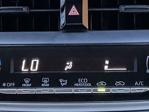 Used 2024 Toyota Corolla LE FWD image 15