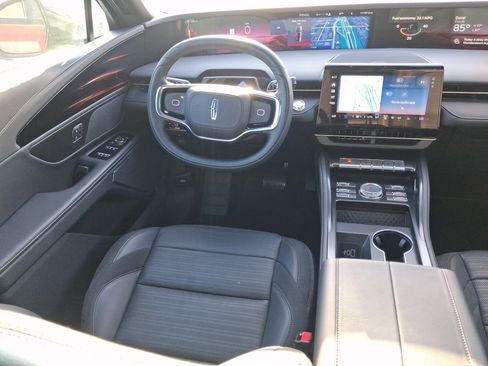 Certified 2024 Lincoln Nautilus Reserve w/ Jet Appearance Package (87T) AWD/4WD image 8