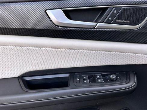 Used 2024 Volkswagen Atlas Cross Sport SEL Premium R-Line image 14