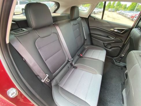 Used 2024 Chevrolet Trax LT w/ Driver Confidence Package FWD image 24