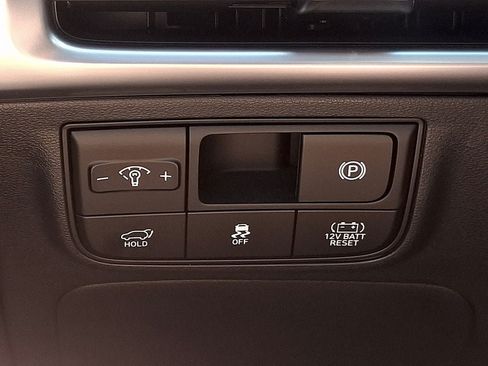 Used 2025 Hyundai Tucson Limited AWD/4WD image 26